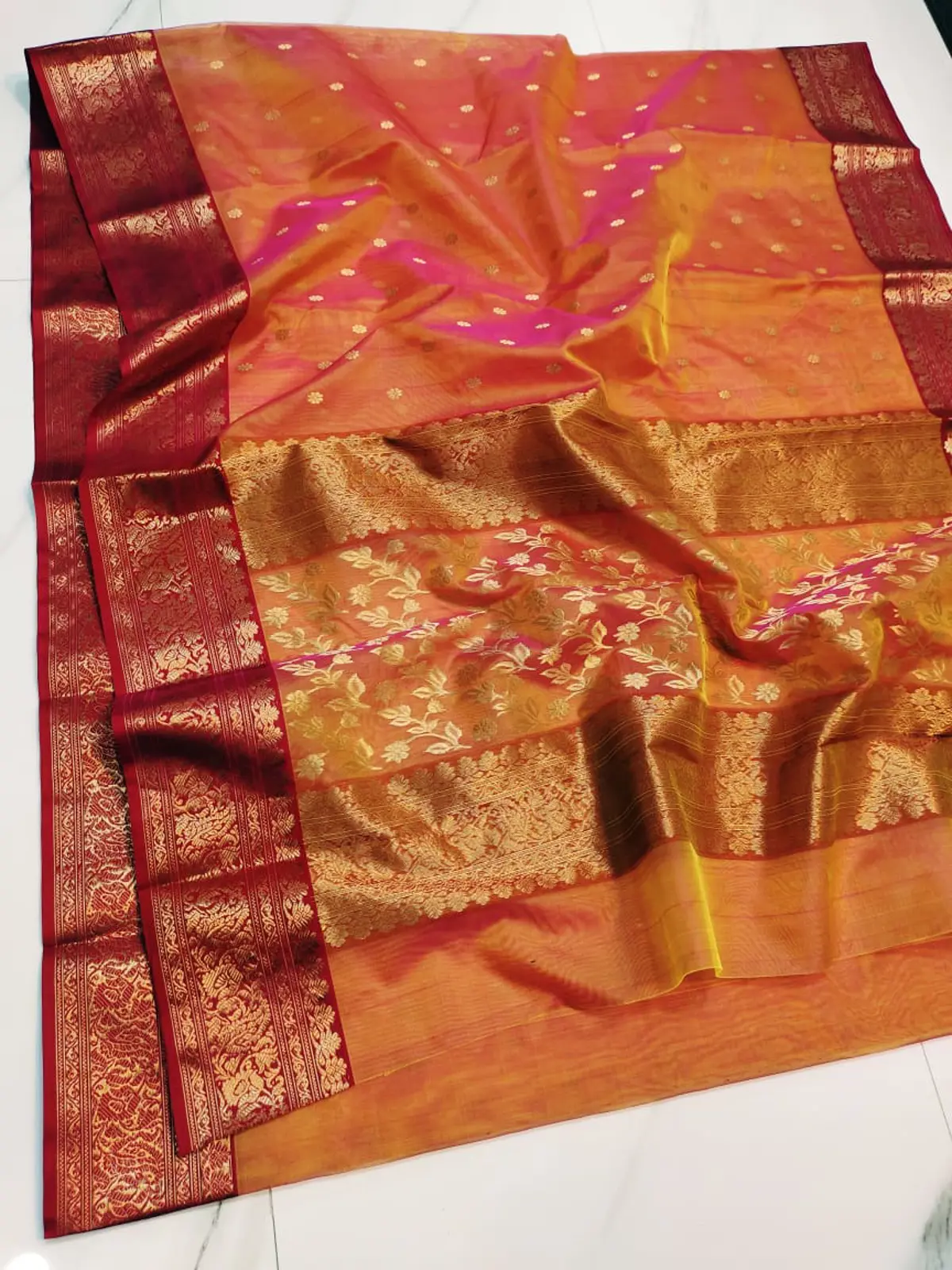 Handwoven Sunset Peach & Ruby Red Sunset Peach and Ruby Red with Opulent Gold Zari Kataan Silk - Authentic Chanderi Silk Saree Chanderi Saree - View 3