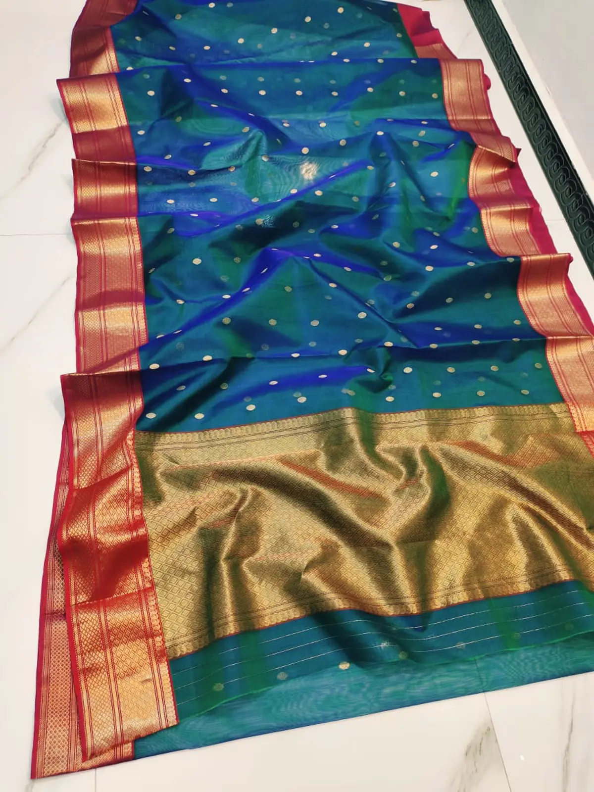 Handwoven Teal Blue Teal Blue with Gold Zari Border Kataan Silk - Authentic Chanderi Silk Saree Chanderi Saree - View 3