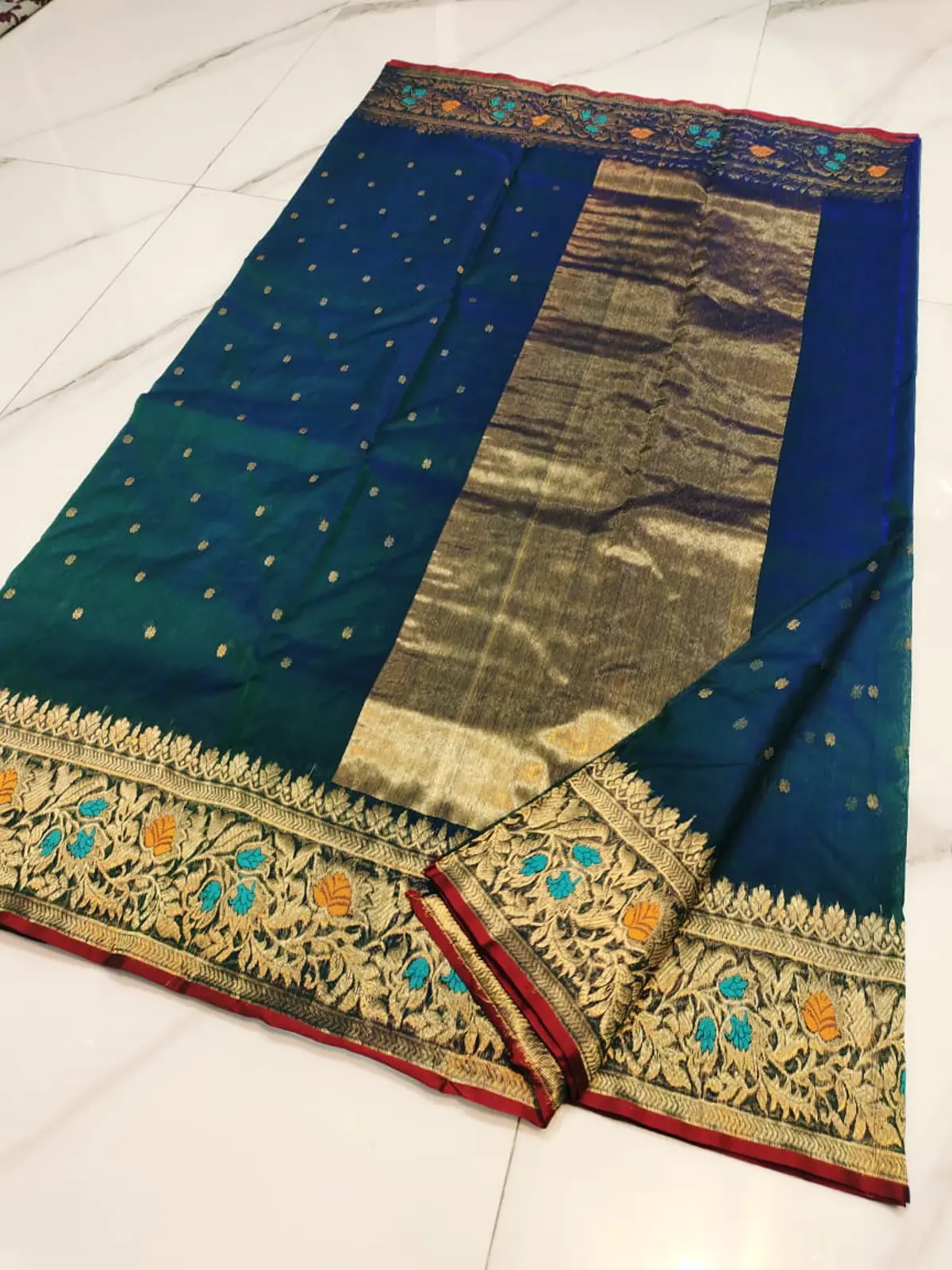Handwoven Teal Ombre & Antique Gold Teal Ombre with Antique Gold Floral Border Chanderi Silk - Authentic Chanderi Silk Saree Chanderi Saree - View 4