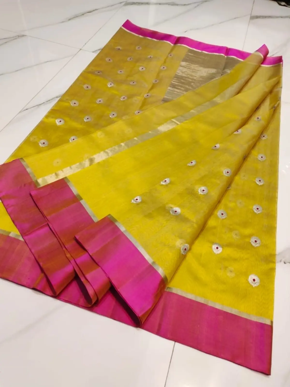 Handwoven Turmeric Yellow with Rani Pink Border Turmeric Yellow with Rani Pink Border Pattu Silk Saree - Authentic Chanderi Silk Saree Chanderi Saree - View 2