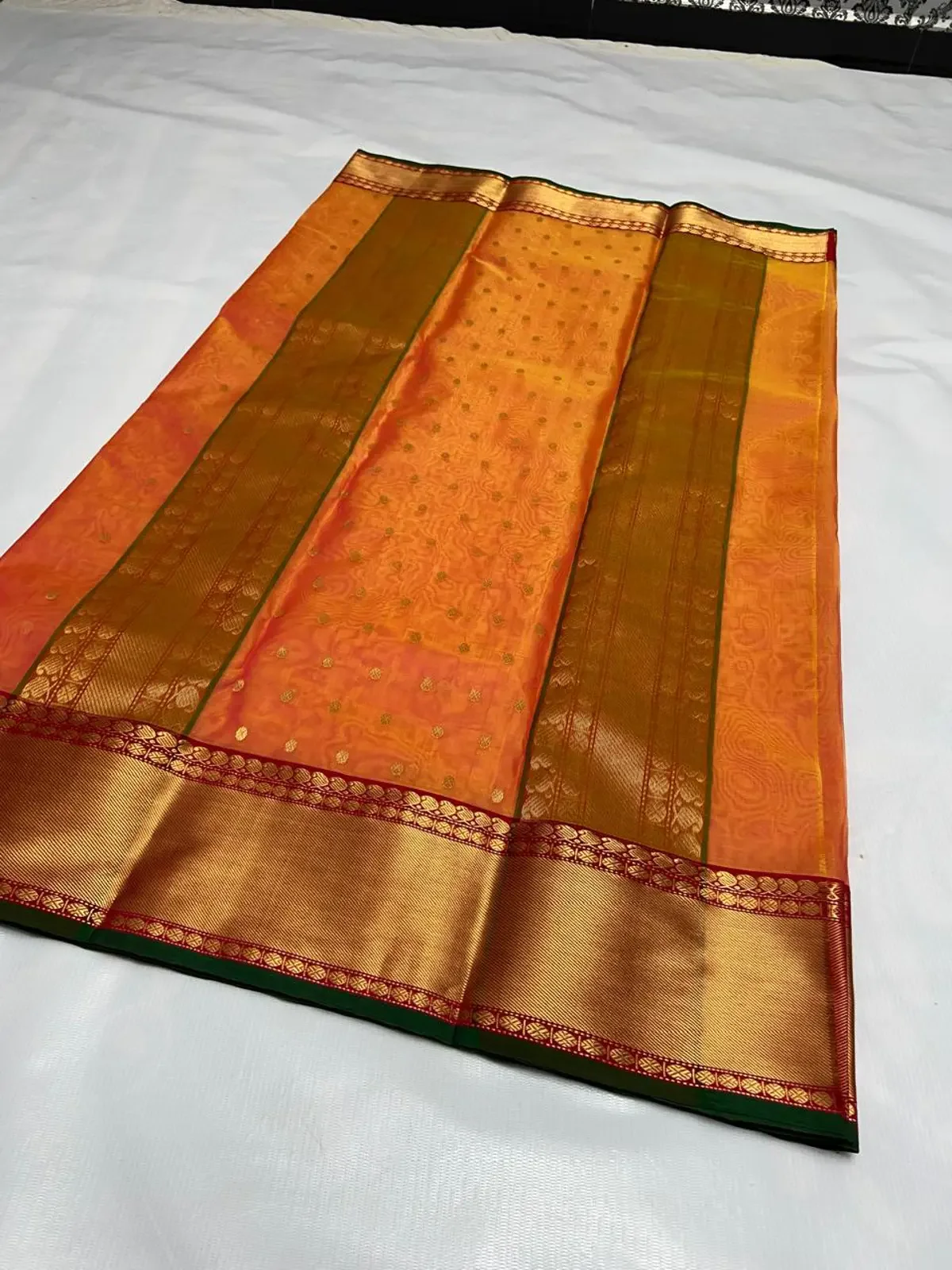 Handwoven Vermilion Sunset & Rani Pink Hues Vermilion Sunset and Rani Pink Hues Vermilion Sunset with Delicate Gold Zari Bootis Chanderi Saree - Authentic Chanderi Silk Saree Chanderi Saree - View 3