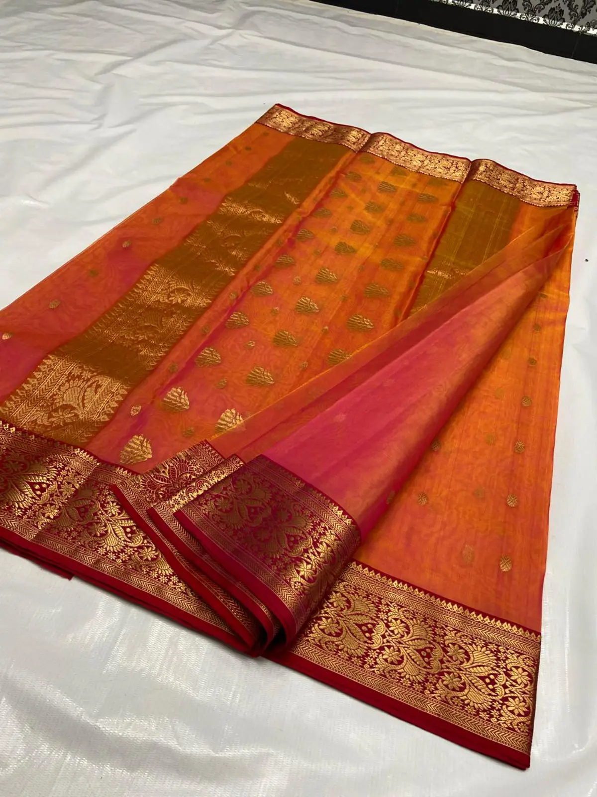 Handwoven Vermillion Blush & Rani Pink with Gold Zari Vermillion Blush and Rani Pink with Delicate Gold Zari Buttis Kataan Silk - Authentic Chanderi Silk Saree Chanderi Saree - View 5