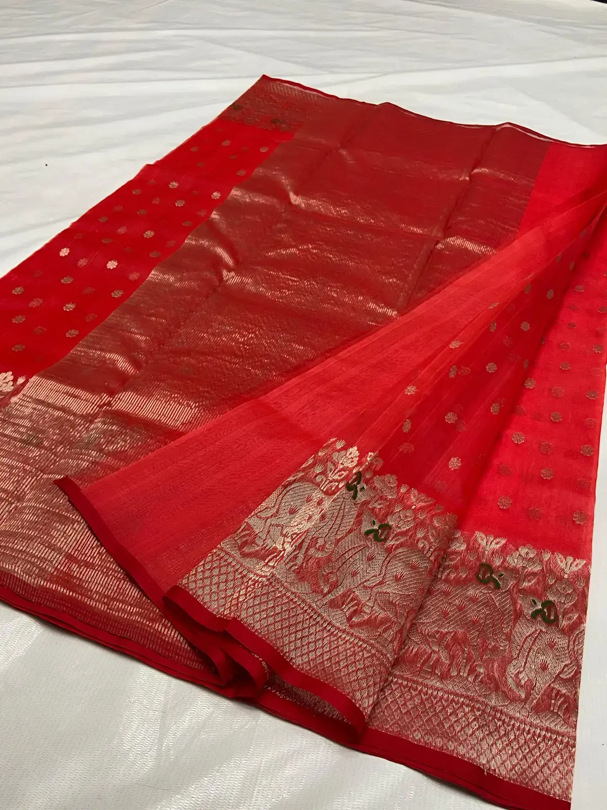 Handwoven Vermillion & Antique Gold with Emerald Accents Vermillion Radiance with Heritage Zari Motifs Kataan Silk - Authentic Chanderi Silk Saree Chanderi Saree - View 2